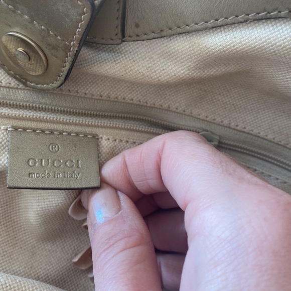 EUC Gucci Tote - Picture 7 of 9